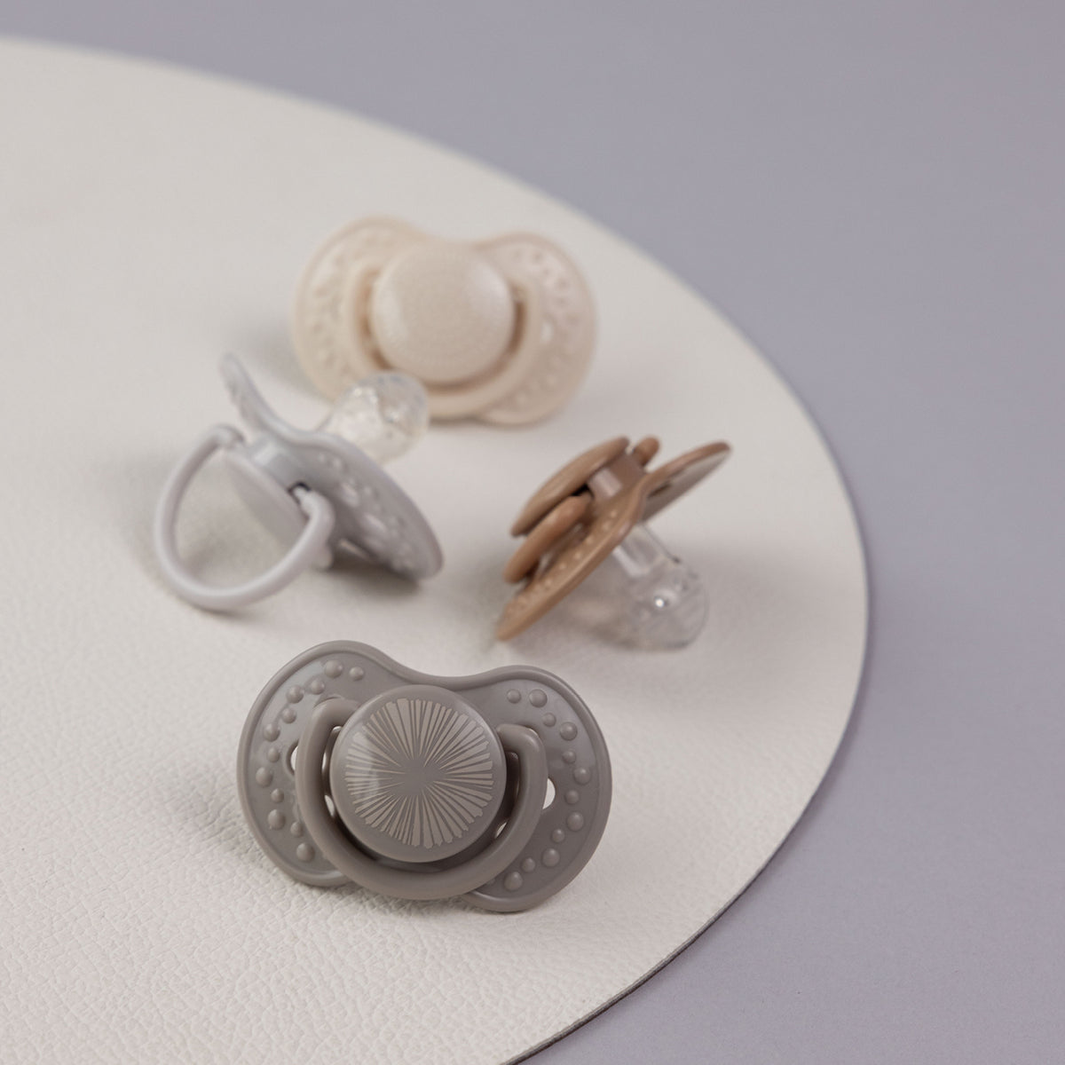Difrax LOVI Dynamic Pacifier - Harmony - Creme, Dark Brown, Light Grey & Dark Grey Pacifiers
