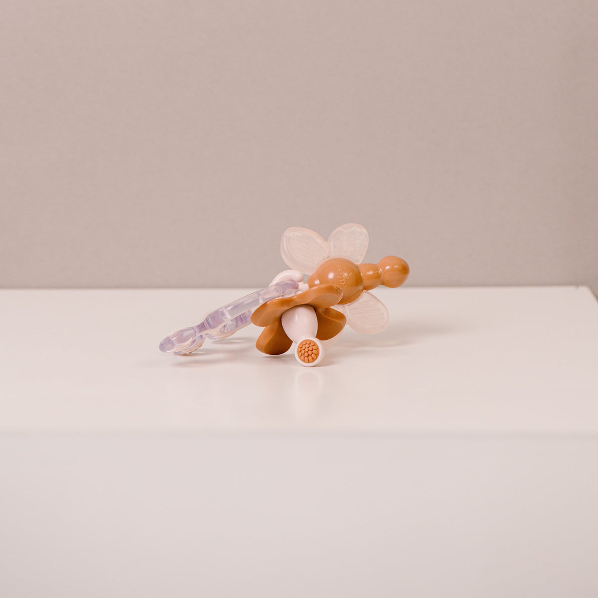 Difrax - Crown Teether - Flat View