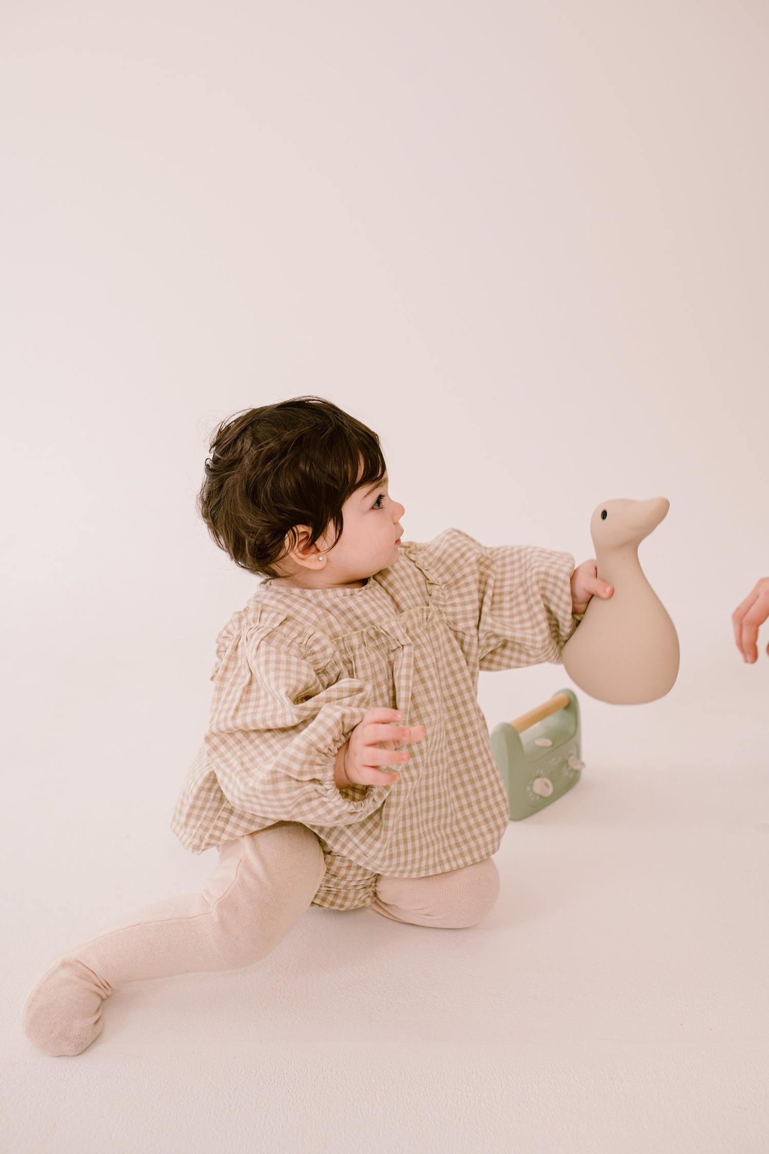 Flow Amsterdam - Liva Night Light - In Baby's Hand