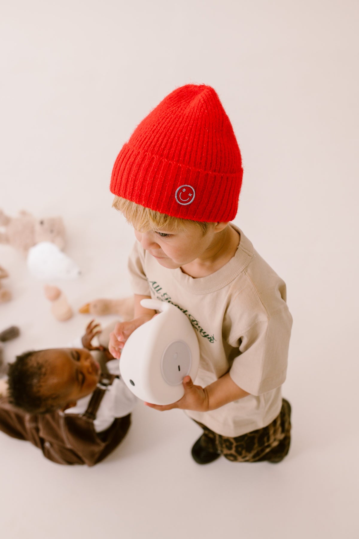 Flow Amsterdam - Moby Night Light - Boy with Moby Night Light