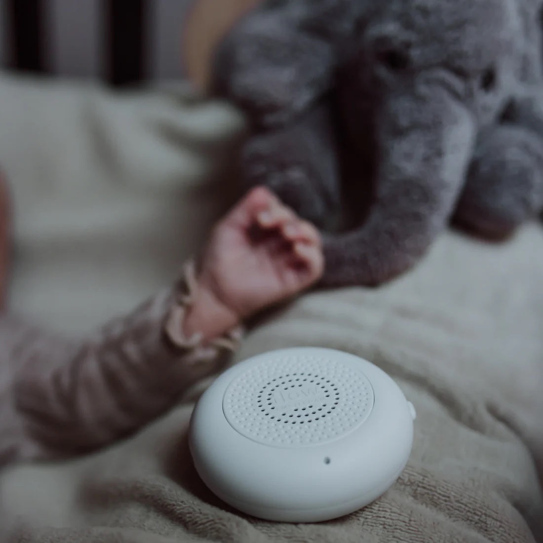 George Heartbeat Comforter (Grey) - Sound box out by baby's arm