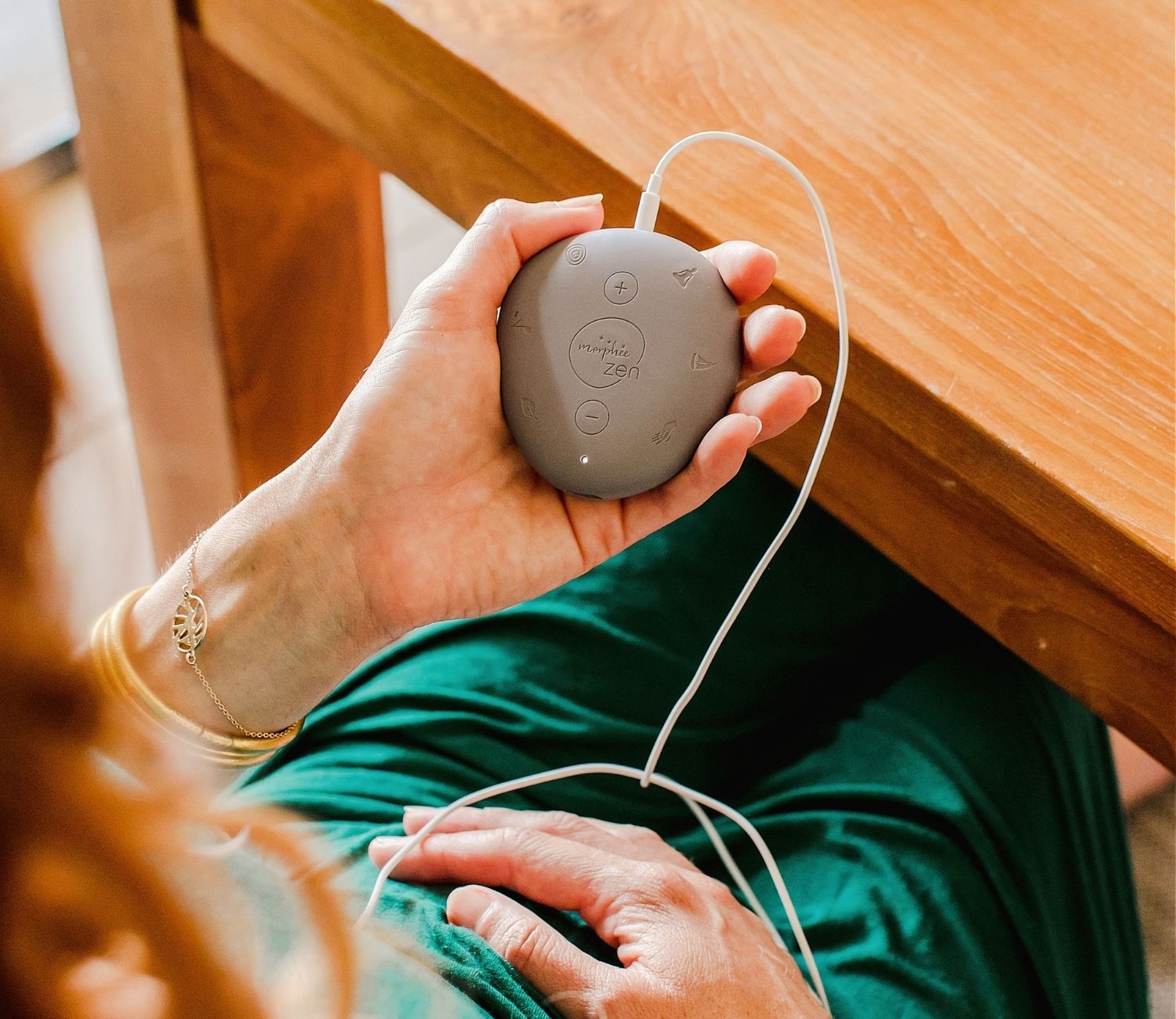 Morphée Zen - In Hand with Earphones