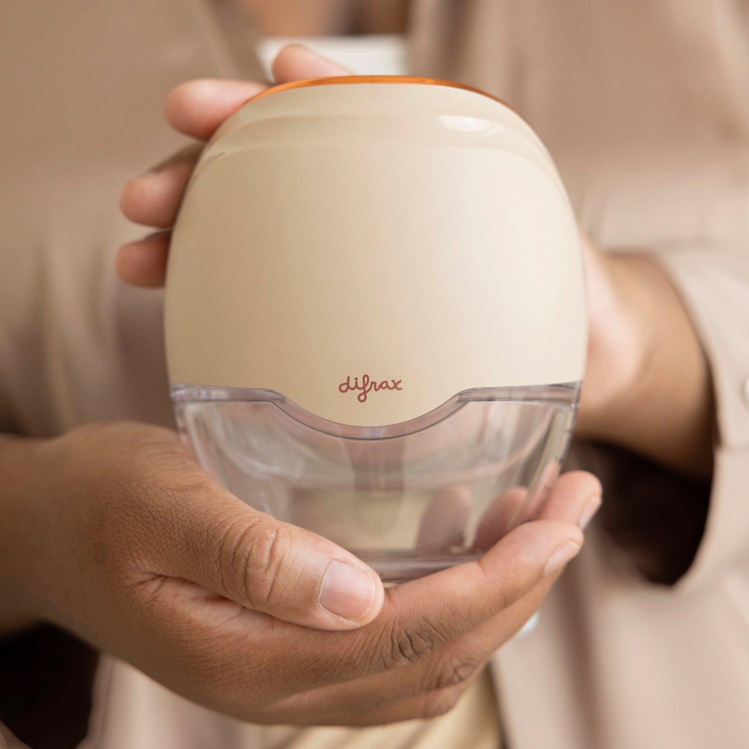 Difrax Breast Pump - In Hands