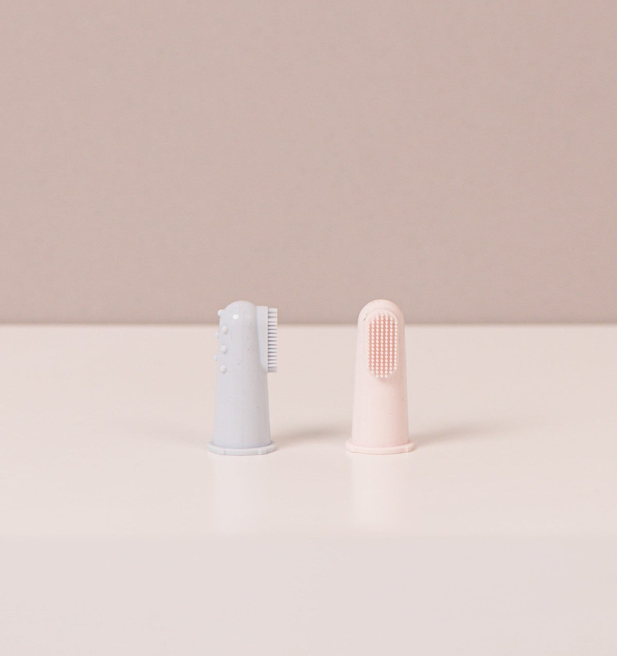 Difrax - Crown Finger Toothbrush - Blue & Pink