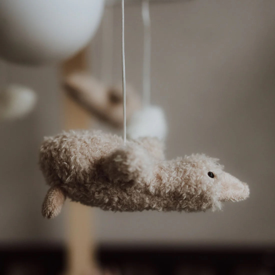 Liva Mobile - Plush Closeup - White